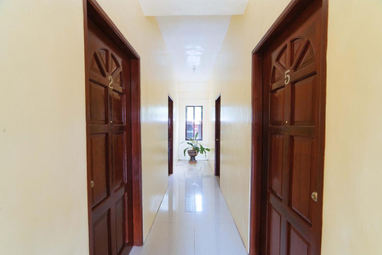 Reddoorz @ D Maagma Street Hotel Kalibo Exterior foto